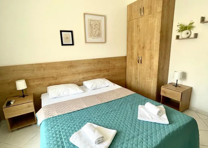 Azzur Apartments