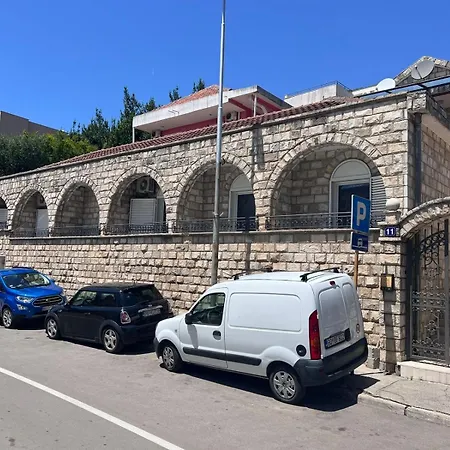 Azzur Apartments Petrovac Exterior photo